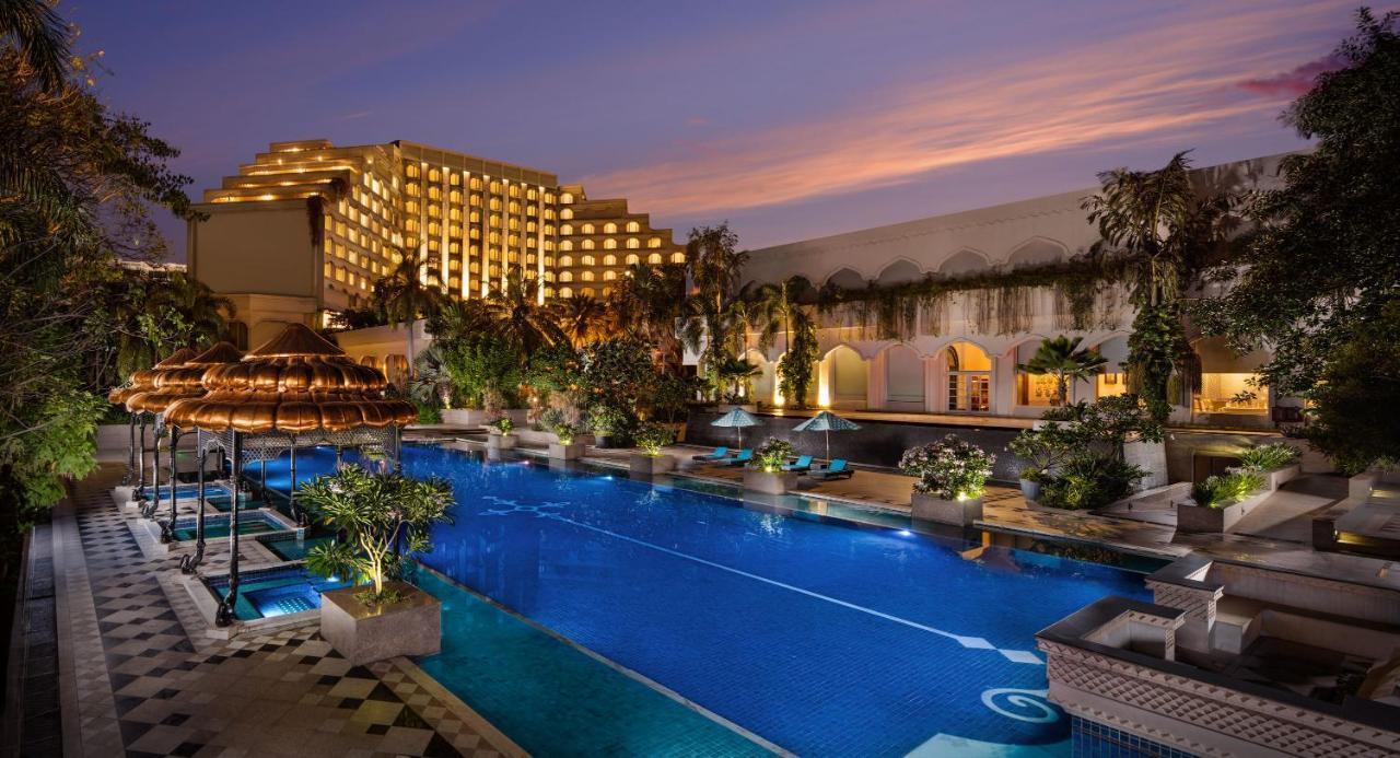 Hotel Taj Krishna Hyderabad Exterior foto The Royal Pool at The Oberoi Mumbai