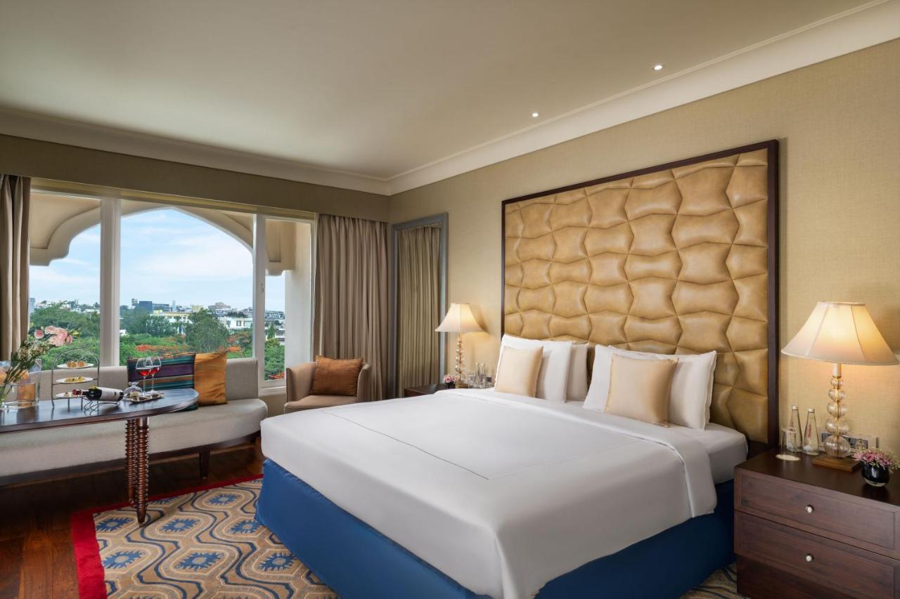Hotel Taj Krishna Hyderabad Exterior foto Deluxe Room