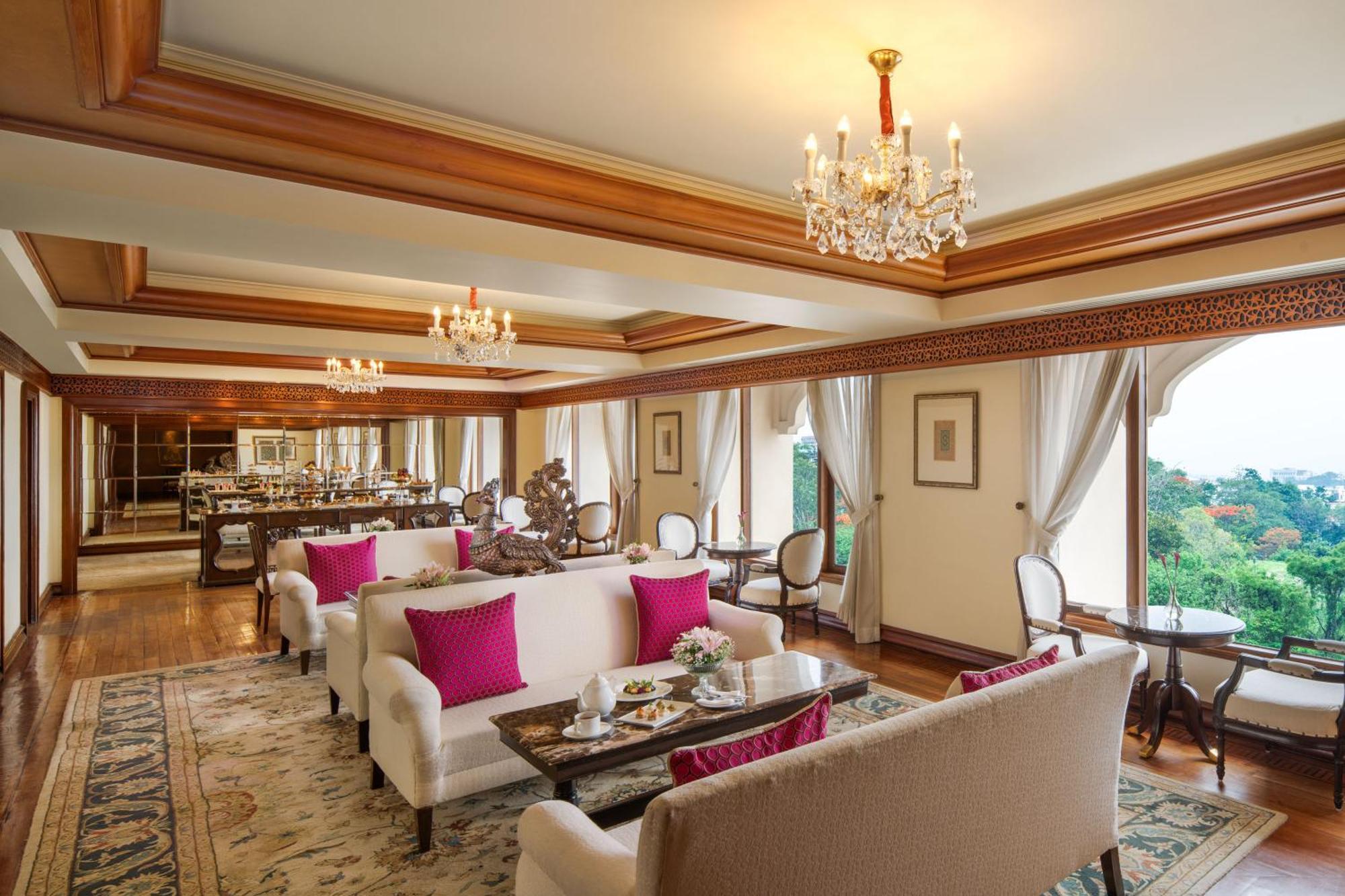 Hotel Taj Krishna Hyderabad Exterior foto The Imperial Lounge at Delhi International Airport