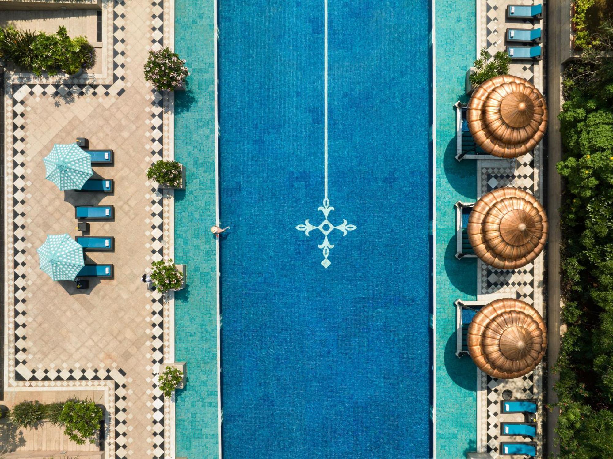 Hotel Taj Krishna Hyderabad Exterior foto The pool at the Four Seasons Hotel, Istanbul